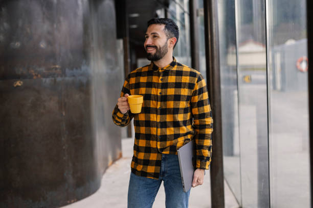 Combining Comfort and Cool: A Guide to Flannel Mesh Shirts